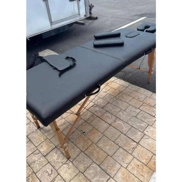 Luxton portable massage table - Picture 2 of 6